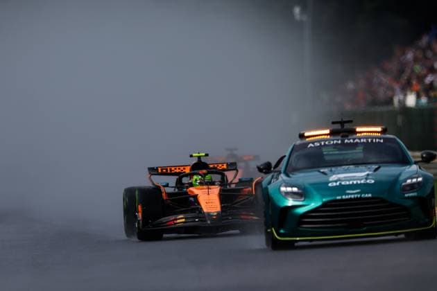 F1 - BELGIAN GRAND PRIX 2025 04 NORRIS Lando (gbr), McLaren F1 Team MCL39, action during the 2025 Formula 1 Belgian Grand Prix, 13th round of the 2025 FIA Formula One World Championship, WM, Weltmeisterschaft from July 25 to 27, 2025 on the Circuit de Spa-Francorchamps, in Stavelot, Belgium -  Copyright: xFLORENTxGOODENx