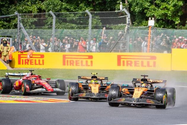 Formula 1 GP Spa Belgium Sunday, 27 07 2025 Oscar Piastri 81, McLaren Formula 1 Team and Lando Norris 4, McLaren Formula 1 Team and Charles Leclerc 16, Scuderia Ferrari Race start Formula 1 GP Spa Belgium Sunday, 27 07 2025 Copyright: xBEAUTIFULxSPORTS Erlhofx