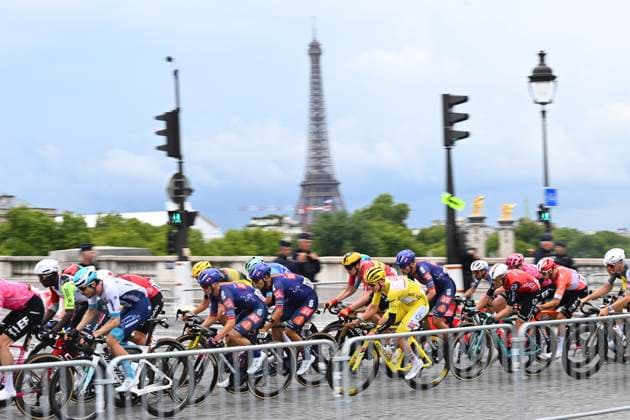Tour de France 2025 Stage 21 PARIS CHAMPS-ELYSEES, FRANCE - JULY 27 : Pogacar Tadej (SLO) of UAE Team Emirates during stage 21 of the 112th edition of Tour de France an UCI World Tour 2.UWT cycling road race stage for Men Elite of 120 km with start in Mantes-la-Ville and finish in Paris Champs-Elysees on July 27, 2025 in Paris Champs-Elysees, France, 27 07 2025 ( Motordriver Kenny Verfaillie - Paris Champs-Elysees France  Copyright: xVincentxKalutx