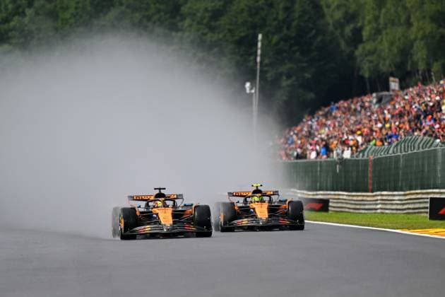 Formula 1 GP Spa Belgium Sunday, 27 07 2025 Oscar Piastri 81, McLaren Formula 1 Team and Lando Norris 4, McLaren Formula 1 Team Race start Formula 1 GP Spa Belgium Sunday, 27 07 2025 Copyright: xBEAUTIFULxSPORTS Erlhofx