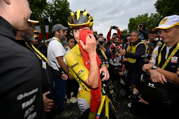 Tour de France 2025 Stage 21 PARIS CHAMPS-ELYSEES, FRANCE - JULY 27 : Pogacar Tadej (SLO) of UAE Team Emirates after stage 21 of the 112th edition of Tour de France an UCI World Tour 2.UWT cycling road race stage for Men Elite of 120 km with start in Mantes-la-Ville and finish in Paris Champs-Elysees on July 27, 2025 in Paris Champs-Elysees, France, 27 07 2025 ( Motordriver Kenny Verfaillie - Paris Champs-Elysees France  Copyright: xJanxDexMeuleneirx