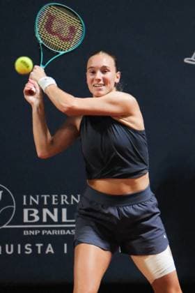 TENNIS - Internazionali di Tennis - 36° Palermo Ladies Open Anouk Koevermans in action against Francesca Jones during the 36th Palermo Ladies Open at Country Time Club during 36Â° Palermo Ladies Open, International Tennis match in Palermo, Italy, July 27 2025 Palermo Italy  Copyright: xIPAxSport ABACAx