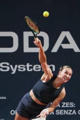 TENNIS - Internazionali di Tennis - 36° Palermo Ladies Open Anouk Koevermans in action against Francesca Jones during the 36th Palermo Ladies Open at Country Time Club during 36Â° Palermo Ladies Open, International Tennis match in Palermo, Italy, July 27 2025 Palermo Italy  Copyright: xIPAxSport ABACAx