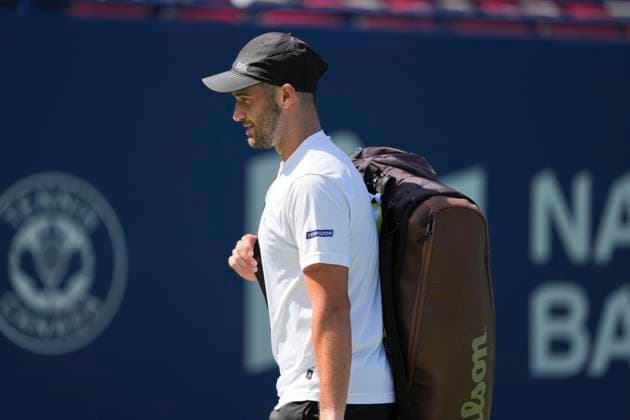 July 27, 2025, Toronto, Ontario, Canada: Dan Martin of Canada wins the match after three sets against Taro Daniel of Japan during the Men s Singles first round match on day 2 of the ATP, Tennis Herren Masters 1000 National Bank Open at Sobeys Stadium. on July 27, 2025 in Toronto, Canada. Toronto Canada - ZUMAe321 20250727_zsa_e321_094 Copyright: xLeonardoxRamirezx