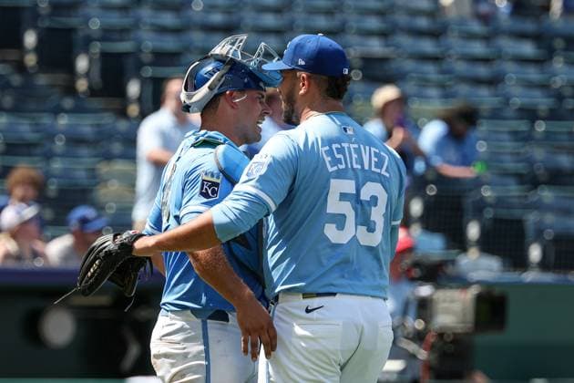 July 27, 2025: Kansas City Royals catcher Luke Maile (17) and relief pitcher Carlos Estevez (53) celebrate their win over the Cleveland Guardians at Kauffman Stadium in Kansas City, MO. CSM Kansas City United States of America - ZUMAc04_ 20250727_zma_c04_176 Copyright: xDavidxSmithx