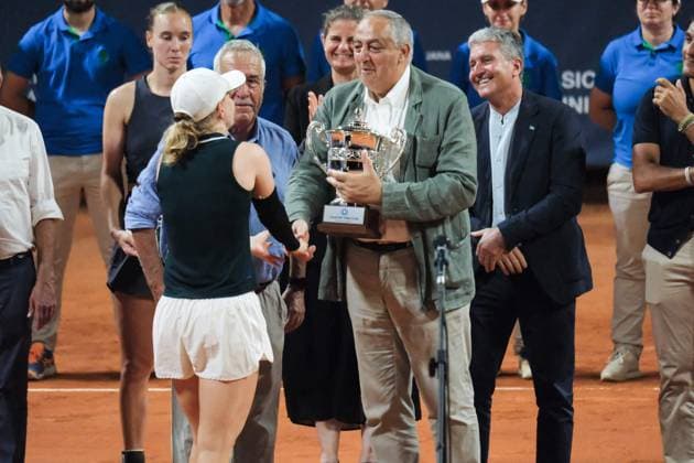 TENNIS - Internazionali di Tennis - 36° Palermo Ladies Open Finalist Award Ceremony, Francesca Jones (1st place) during the 36th Palermo Ladies Open at Country Time Club during 36Â° Palermo Ladies Open, International Tennis match in Palermo, Italy, July 27 2025 Palermo Italy  Copyright: xIPAxSport ABACAx