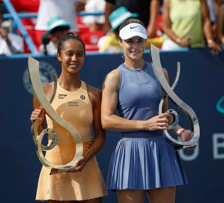 July 27, 2025: Leylah Fernandez and Anna Kalinskaya pose with their respective trophies after the final match during the 2025 Mubadala Citi DC Open tennis tournament being played at Rock Creek Park Tennis Center in Washington, D.C. CSM District Of Columbia United States of America - ZUMAc04_ 20250727_zma_c04_192 Copyright: xJustinxCooperx