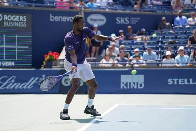 July 27, 2025, Toronto, Ontario, Canada: Gael Monfils of France plays a forehand against Tomas Barrios Vera of Chile during the Men s Singles first round match on day 2 of the ATP, Tennis Herren Masters 1000 National Bank Open at Sobeys Stadium. on July 27, 2025 in Toronto, Canada. Toronto Canada - ZUMAe321 20250727_zsa_e321_131 Copyright: xLeonardoxRamirezx
