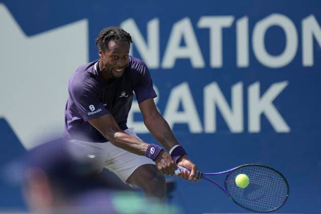 July 27, 2025, Toronto, Ontario, Canada: Gael Monfils of France plays a backhand against Tomas Barrios Vera of Chile during the Men s Singles first round match on day 2 of the ATP, Tennis Herren Masters 1000 National Bank Open at Sobeys Stadium. on July 27, 2025 in Toronto, Canada. Toronto Canada - ZUMAe321 20250727_zsa_e321_149 Copyright: xLeonardoxRamirezx