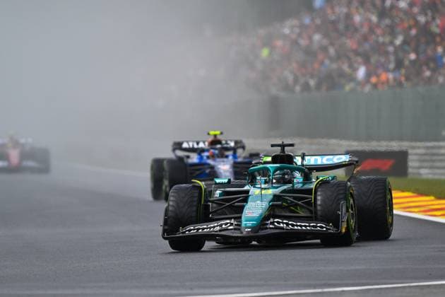 Formula 1 GP Spa Belgium Sunday, 27 07 2025 Lance Stroll 18, Aston Martin Aramco F1 Team and Carlos Sainz 55, Williams Racing Formula 1 GP Spa Belgium Sunday, 27 07 2025 Copyright: xBEAUTIFULxSPORTS Erlhofx