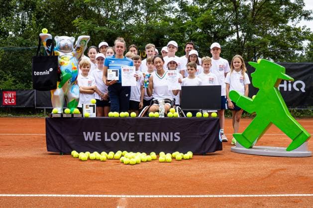 Award ceremonies womens singles Jinte BOS NED 2nd place and Luoyao GUO CHN winner , 35 German Open Beate Loddenkemper Trophy 2025 final day, Berlin, SV Zehlendorfer Wespen, 27 07 2025, Copyright: xClaudioxGärtnerx