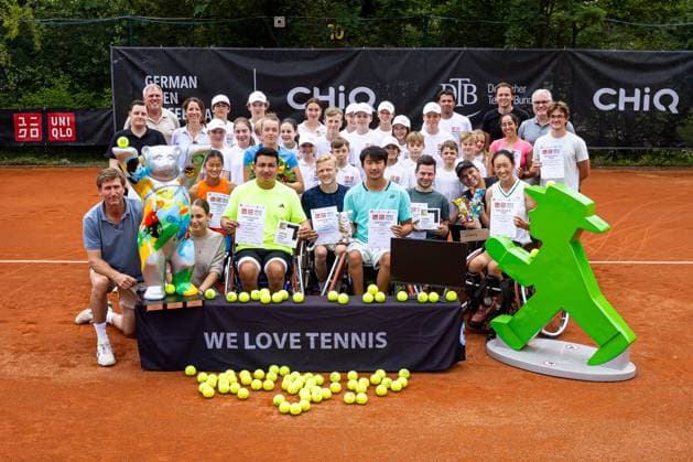 Award ceremony photo of all finalists, 35 German Open Beate Loddenkemper Trophy 2025 final day, Berlin, SV Zehlendorfer Wespen, 27 07 2025, Copyright: xClaudioxGärtnerx