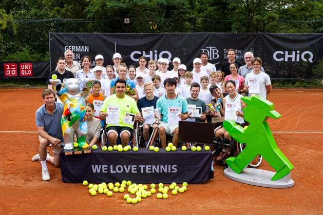 Award ceremony photo of all finalists, 35 German Open Beate Loddenkemper Trophy 2025 final day, Berlin, SV Zehlendorfer Wespen, 27 07 2025, Copyright: xClaudioxGärtnerx