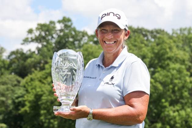 SYLVANIA, OH - JULY 27: Angela Stanford poses for photographs with the winner™s trophy during the awards ceremony for the Greater Toledo Classic Hosted by Stacy Lewis Legends of the LPGA, Golf Damen on July 27, 2025 at Highland Meadows Golf Club in Sylvania, Ohio. (Photo by Scott W. Grau Icon Sportswire) GOLF: JUL 27 Greater Toledo Classic Hosted by Stacy Lewis Legends of the LPGA EDITORIAL USE ONLY Icon25072720