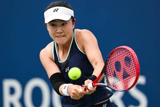 MONTREAL, QC - JULY 27: Lin Zhu (CHN) returns the ball during a first round match at WTA, Tennis Damen National Bank Open on July 27, 2025 at IGA Stadium in Montreal, QC (Photo by David Kirouac Icon Sportswire) TENNIS: JUL 27 National Bank Open EDITORIAL USE ONLY Icon250727049