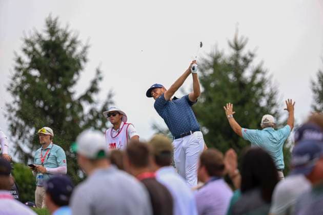July 27, 2025, Blaine, Minnesota, United States: JESPER SVENSSON hits a drive at hole seventeen on the fourth and final day of competition at the 2025 PGA, Golf Herren 3M Open at TPC Twin Cities. Blaine United States - ZUMAt166 20250727_zsp_t166_068 Copyright: xMichaelxTurnerx