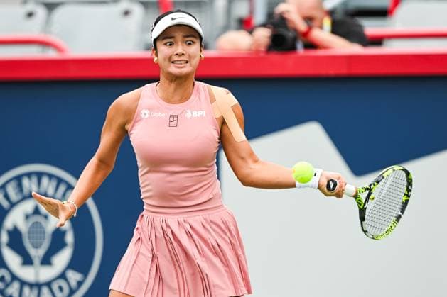 MONTREAL, QC - JULY 27: Alexandra Eala (PHI) returns the ball during a first round match at WTA, Tennis Damen National Bank Open on July 27, 2025 at IGA Stadium in Montreal, QC (Photo by David Kirouac Icon Sportswire) TENNIS: JUL 27 National Bank Open EDITORIAL USE ONLY Icon250727027
