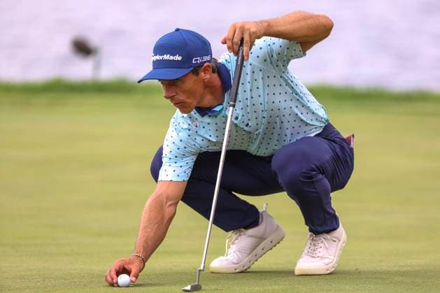 July 27, 2025, Blaine, Minnesota, United States: THORBJORN OLESON lines up a putt at hole eighteen on the fourth and final day of competition at the 2025 PGA, Golf Herren 3M Open at TPC Twin Cities. Blaine United States - ZUMAt166 20250727_zsp_t166_074 Copyright: xMichaelxTurnerx