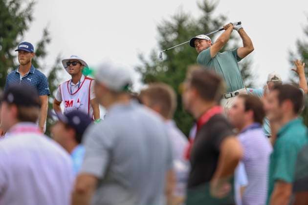 July 27, 2025, Blaine, Minnesota, United States: PIERCESON COODY hits a drive at hole seventeen on the fourth and final day of competition at the 2025 PGA, Golf Herren 3M Open at TPC Twin Cities. Blaine United States - ZUMAt166 20250727_zsp_t166_075 Copyright: xMichaelxTurnerx