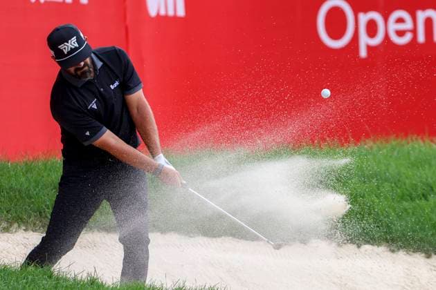 July 27, 2025, Blaine, Minnesota, United States: CHAD RAMEY hits a ball out of the sand trap at hole eighteen on the fourth and final day of competition at the 2025 PGA, Golf Herren 3M Open at TPC Twin Cities. Blaine United States - ZUMAt166 20250727_zsp_t166_078 Copyright: xMichaelxTurnerx