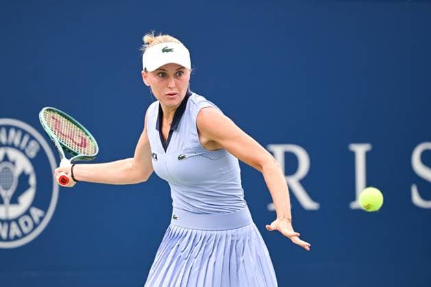 MONTREAL, QC - JULY 27: Polina Kudermetova returns the ball during a first round match at WTA, Tennis Damen National Bank Open on July 27, 2025 at IGA Stadium in Montreal, QC (Photo by David Kirouac Icon Sportswire) TENNIS: JUL 27 National Bank Open EDITORIAL USE ONLY Icon250727013