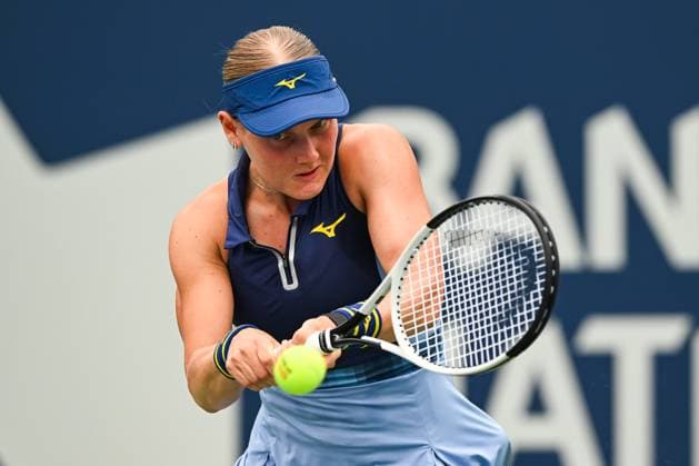MONTREAL, QC - JULY 27: Suzan Lamens (NED) returns the ball during a first round match at WTA, Tennis Damen National Bank Open on July 27, 2025 at IGA Stadium in Montreal, QC (Photo by David Kirouac Icon Sportswire) TENNIS: JUL 27 National Bank Open EDITORIAL USE ONLY Icon250727016