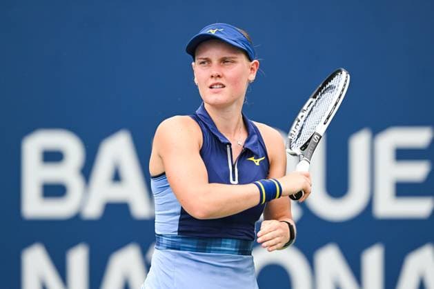 MONTREAL, QC - JULY 27: Suzan Lamens (NED) tracks her return during a first round match at WTA, Tennis Damen National Bank Open on July 27, 2025 at IGA Stadium in Montreal, QC (Photo by David Kirouac Icon Sportswire) TENNIS: JUL 27 National Bank Open EDITORIAL USE ONLY Icon250727004