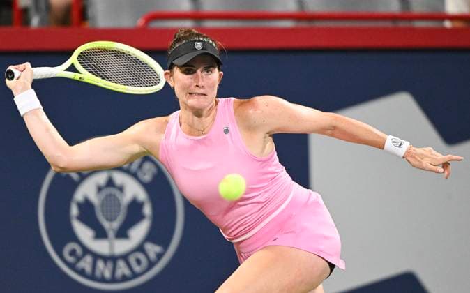 July 27, 2025, Montreal, Pq, Canada: Rebecca Marino, of Canada, keeps her eyes on the ball during her first round match against Elsa Jacquemot, of France, at the National Bank Open tennis tournament in Montreal, Sunday, July 27, 2025. Rebecca Marino, Elsa Jacquemot, - ZUMAc35_ 20250727_zaf_c35_069 Copyright: xGrahamxHughesx