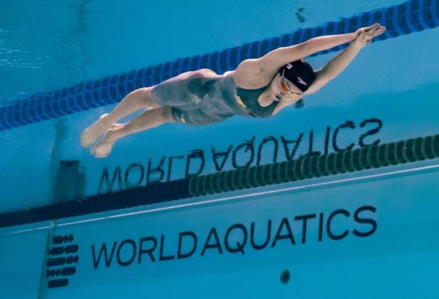 (250728) -- SINGAPORE, July 28, 2025 -- Yu Zidi of China competes during the women s 200m medley semifinal of swimming at the World Aquatics Championships in Singapore, July 27, 2025. ) (SP)SINGAPORE-WORLD AQUATICS CHAMPIONSHIPS-SWIMMING-WOMEN S 200M MEDLEY XiaxYifang 