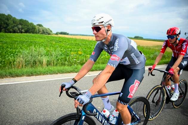 Tour de Wallonie 2025 Stage 3 ANTOING, BELGIUM - JULY 28 : Wyseure Joran of Alpecin - Deceuninck in action during stage 3 of the 30th edition of Tour de Wallonie an UCI ProSeries 2.Pro cycling road race stage for Men Elite of 165.3 km with start in Estinnes and finish in Antoing on July 28, 2025 in Antoing, Belgium, 28 07 2025 ( Motordriver Pieter Van Herzele - Antoing Belgium  Copyright: xTomasxSiskx