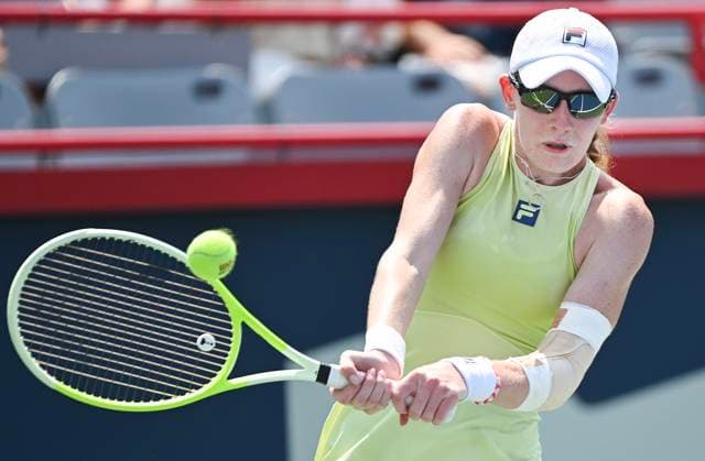 July 28, 2025, Montreal, Pq, Canada: Kayla Cross, of Canada, plays a shot to Kamilla Rakhimova, of Russia, during their first round match at the National Bank Open tennis tournament in Montreal, Monday, July 28, 2025. Kamilla Rakhimova, Kayla Cross, - ZUMAc35_ 20250728_zaf_c35_046 Copyright: xGrahamxHughesx