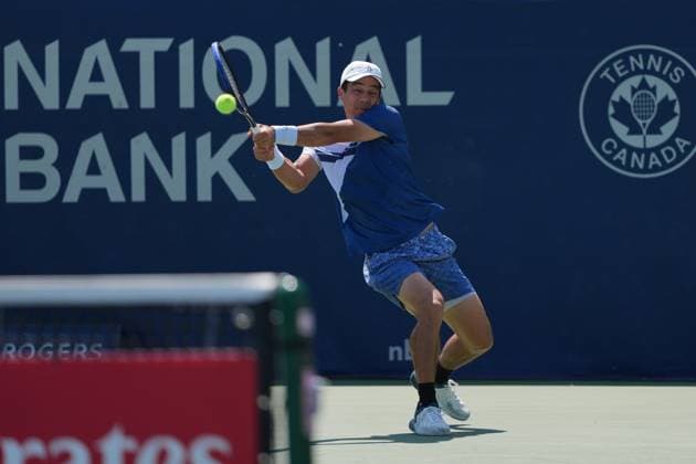 ATP, Tennis Herren Masters 1000 National Bank Open Toronto Presented by Rogers 2025 - Day3 Mackenzie McDonald of the United States plays a backhand against David Goffin of Belgium during the Men s Singles first round match on day 3 of the ATP Masters 1000 National Bank Open at Sobeys Stadium. on July 28, 2025 in Toronto, Canada. (Photo by Leonardo Ramirez Eyepix Group) Copyright: xLeonardoxRamirez xEyepixxGroupx LR-28072025-06964