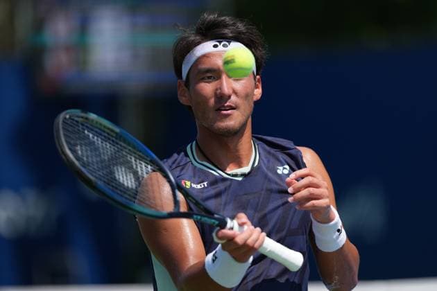 ATP, Tennis Herren Masters 1000 National Bank Open Toronto Presented by Rogers 2025 - Day3 Yunchaokete Bu of China looks on against Vit Kopriva of Czechia during the Men s Singles first round match on day 3 of the ATP Masters 1000 National Bank Open at Sobeys Stadium. on July 28, 2025 in Toronto, Canada. (Photo by Leonardo Ramirez Eyepix Group) Copyright: xLeonardoxRamirez xEyepixxGroupx LR-28072025-07913