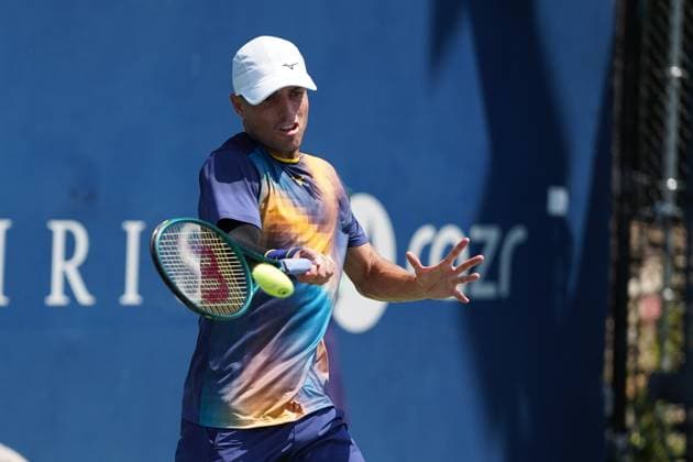 July 28, 2025, Toronto, Ontario, Canada: Christopher O Connell of Australia plays a forehand against Chun-Hsin Tseng of Taipei during the Men s Singles first round match on day 3 of the ATP, Tennis Herren Masters 1000 National Bank Open at Sobeys Stadium. on July 28, 2025 in Toronto, Canada. Toronto Canada - ZUMAe321 20250728_zsa_e321_021 Copyright: xLeonardoxRamirezx