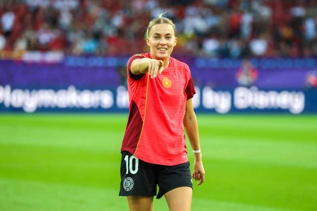 Zurich, Switzerland July 23, 2025 UEFA Euro 2025 Woman semi-final Germany vs Spain In the picture Laura Freigang Germany at the warm up before the semi-final match of WEURO 2025 against Spain in Zurich Stadium Letzigrund Copyright: xFotostandx xFantinix