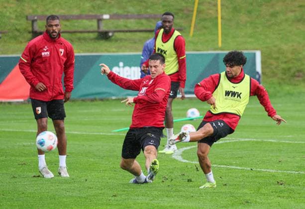 Aiman Dardari FC Augsburg 46 , shot on goal against Keven Schlotterbeck FC Augsburg 31 FC Augsburg, training camp, Kollerschlag, Austria