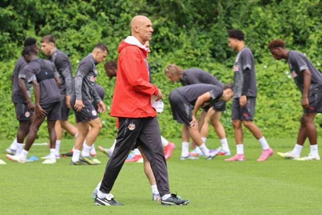 SOCCER - UEFA CL, RBS vs Brann SALZBURG,AUSTRIA,29.JUL.25 - SOCCER - UEFA Champions League, Red Bull Salzburg vs SK Brann Bergen, preview, training RBS. Image shows head coach Thomas Letsch (RBS).  GEPAxpictures xMathiasxMandl