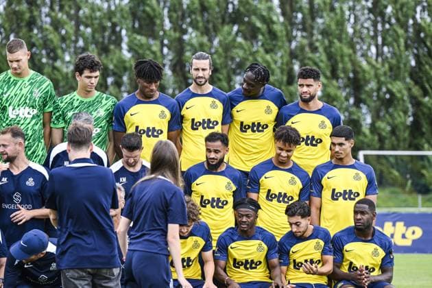 Union s goalkeeper Kjell Scherpen, Union s Giorgi Kavlashvili, Union s Kevin Rodriguez, Union s Christian Burgess, Union s Promise David and Union s Adem Zorgane pictured before a portrait picture at the 2025-2026 season photoshoot of Belgian soccer team Royale Union Saint-Gilloise, Tuesday 29 July 2025 in Brussels. TOM GOYVAERTS TomxGoyvaerts  x130247830x