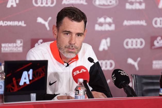 SOCCER - UEFA CL, RBS vs Brann SALZBURG,AUSTRIA,29.JUL.25 - SOCCER - UEFA Champions League, Red Bull Salzburg vs SK Brann Bergen, preview, press conference, PK, Pressekonferenz Brann. Image shows head coach Freyr Alexandersson (Brann).  GEPAxpictures xMathiasxMandl