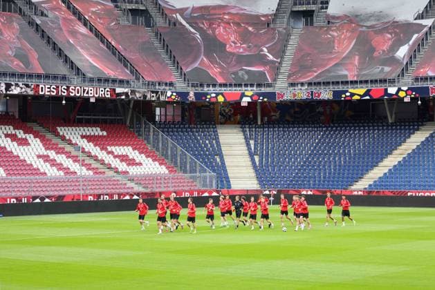 SOCCER - UEFA CL, RBS vs Brann SALZBURG,AUSTRIA,29.JUL.25 - SOCCER - UEFA Champions League, Red Bull Salzburg vs SK Brann Bergen, preview, training Brann. Image shows the team of Brann.  GEPAxpictures xMathiasxMandl