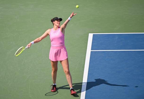 July 29, 2025, Montreal, Pq, Canada: Rebecca Marino, of Canada, serves to Emma Navarro, of the United States, during their second round match at the National Bank Open tennis tournament in Montreal, Tuesday, July 29, 2025. Rebecca Marino, Emma Navarro, - ZUMAc35_ 20250729_zaf_c35_017 Copyright: xGrahamxHughesx