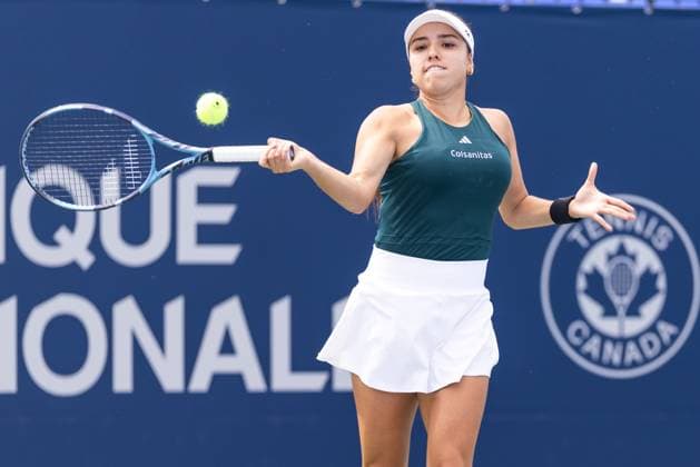 July 29, 2025, Montreal, Quebec, Canada: CAMILA OSORIO, from Colombia returning service against Dayana Yastremska (30), from Ukrainein first set at Canadian Open at IGA stadium in Montreal, Quebec, Canada on 2024-05-24 Montreal Canada - ZUMAl189 20250729_zsp_l189_001 Copyright: xYannickxLegarex