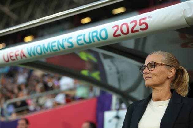 Geneva, Switzerland, 22nd July 2025. Sarina Wiegman Head coach of England looks on prior to kick off in the England Women vs Italy Women UEFA Women s Euro semi final match at Stade De Geneve, Geneva. Picture credit should read: Jonathan Moscrop Sportimage EDITORIAL USE ONLY. No use with unauthorised audio, video, data, fixture lists, club league logos or live services. Online in-match use limited to 120 images, no video emulation. No use in betting, games or single club league player publications. SPI_164_JM_ENG_ITA_FEMM SPI-4027-0163