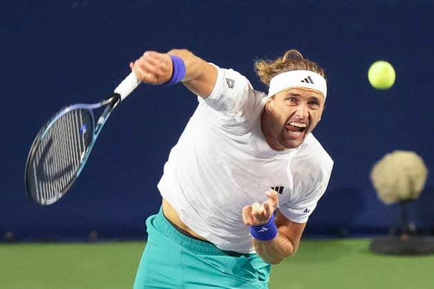 July 29, 2025, Toronto, On, CAN: Germany s Alexander Zverev serves to Australia s Adam Walton during second round tennis action at the National Bank Open in Toronto on Tuesday, July 29, 2025. Alexander Zverev  - ZUMAc35_ 20250729_zaf_c35_140 Copyright: xChrisxYoungx