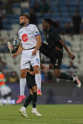 Champions league qualifying FC Drita vs FC Copenhagen in Pristina, Kosovo Munashe Garananga (R) of Copenhagen in action against Veton Tusha (L) of Drita during the champions league second qualifying round leg 2 match between FC Drita and FC Copenhagen, in Pristina, Kosovo on July 29, 2025. Pristina Kosovo, Republic Of Copyright: xMatrixxImages ValdrinxXhemajx 