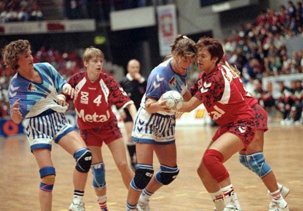 Oslo 19931205 World Cup in handball, women in Oslo Spektrum Denmark against Germany, 21 22 Andrea Bölk in action Camilla Andersen in the middle scored 7 goals, but it didnt help Germany won the final and became world champions Photo Morten Holm NTB EDITORIAL USE ONLY  EDITORIAL USE ONLY. RESTRICTED USE FOR BETTING COMPANIES Ref:0240209191st.jpg
