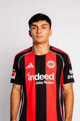 Can Uzun - Eintracht Frankfurt, Porträttermin 2025 2026, GER Eintracht Frankfurt, Porträttermin 2025 2026, GER