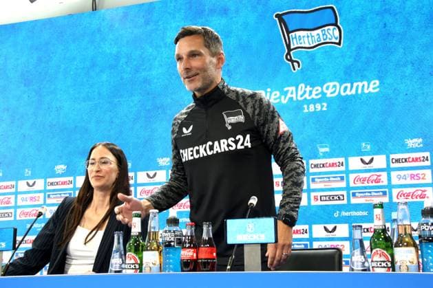 DEU, DFL, 2 FBL Hertha BSC, PK, 30 07 2025, Sportforum, Berlin, DEU, DFL, 2 FBL Hertha BSC, PK, im Bild Benjamin Weber Sportdirektor, Hertha BSC Berlin , Cheftrainer Stefan Leitl Hertha BSC Berlin DFL regulations prohibit any use of Photographs as image sequences and or quasi video nordphotoxGmbHx xEngler nph00076