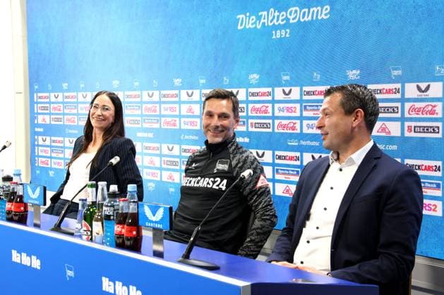 DEU, DFL, 2 FBL Hertha BSC, PK, 30 07 2025, Sportforum, Berlin, DEU, DFL, 2 FBL Hertha BSC, PK, im Bild Benjamin Weber Sportdirektor, Hertha BSC Berlin , Cheftrainer Stefan Leitl Hertha BSC Berlin DFL regulations prohibit any use of Photographs as image sequences and or quasi video nordphotoxGmbHx xEngler nph00076