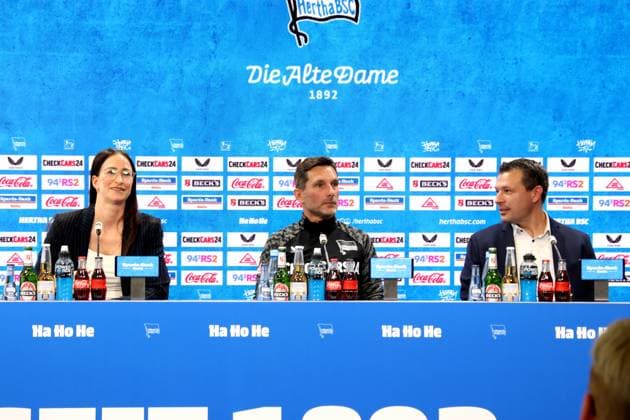 DEU, DFL, 2 FBL Hertha BSC, PK, 30 07 2025, Sportforum, Berlin, DEU, DFL, 2 FBL Hertha BSC, PK, im Bild Benjamin Weber Sportdirektor, Hertha BSC Berlin , Cheftrainer Stefan Leitl Hertha BSC Berlin DFL regulations prohibit any use of Photographs as image sequences and or quasi video nordphotoxGmbHx xEngler nph00076